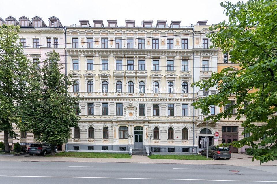 Raiņa bulvāris 3, Rīga