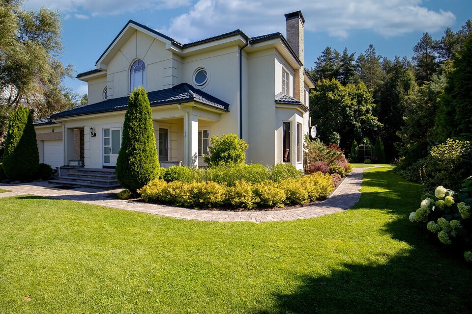 Zušu iela 23, Rīga