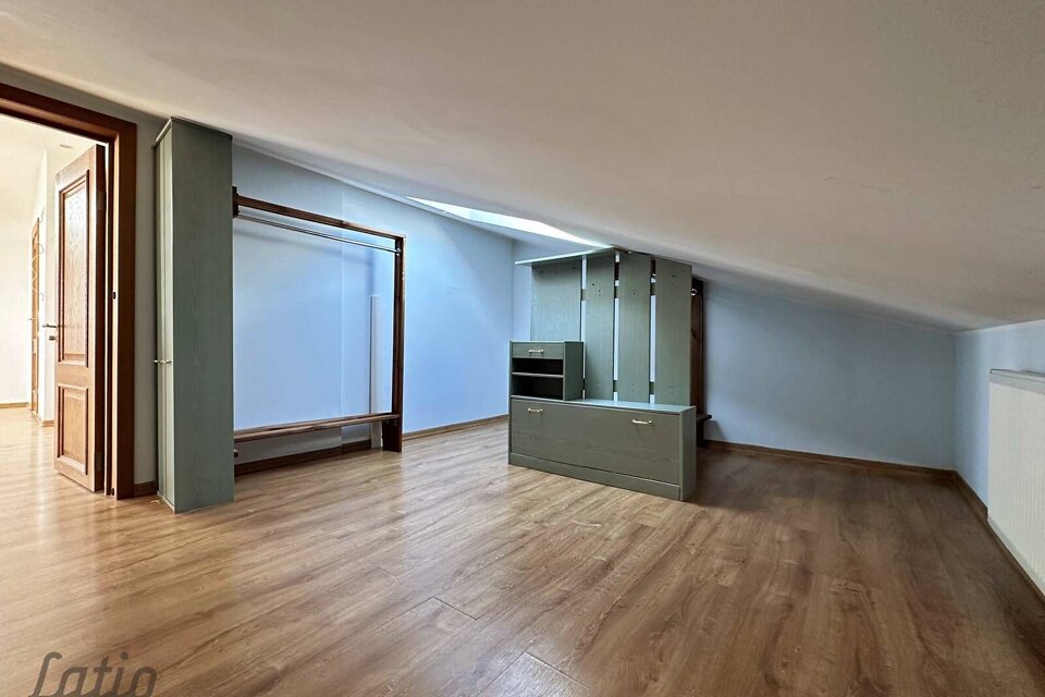 Sparģeļu iela 10, Rīga