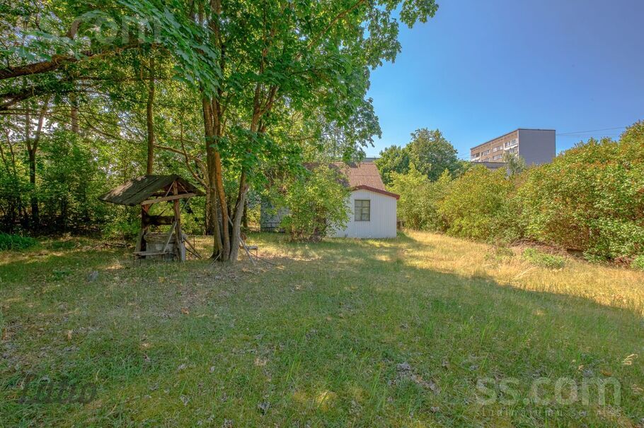 Dombrovska 18, Rīga — maja