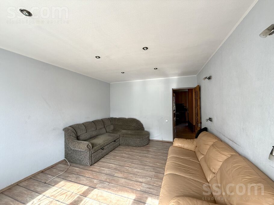 Zirgu 9a, Jelgava un raj., Jelgava — dzivoklis