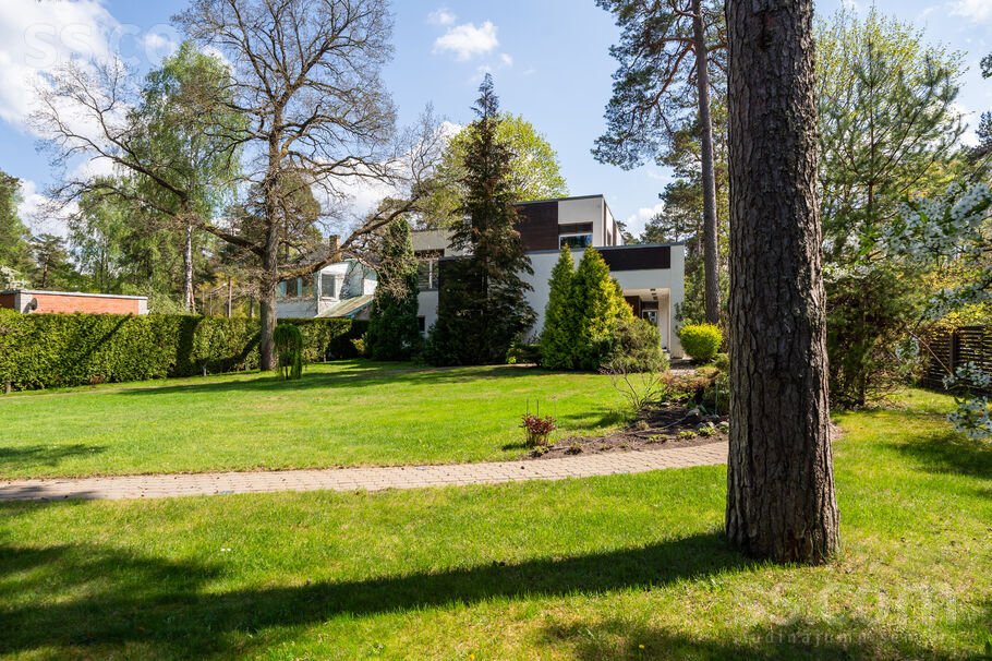 O. Kalpaka prospekts 21, Jūrmala — maja