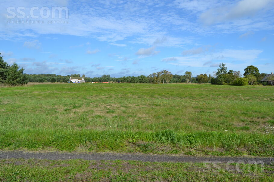 Vēju 20, Mērsrags, Talsi un raj., Mērsraga pag. — zeme