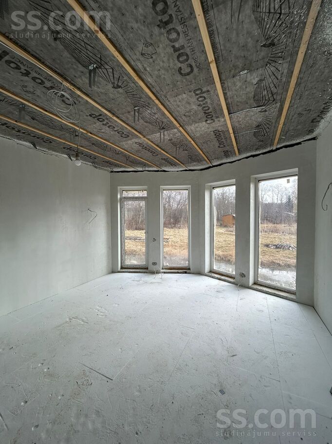 Lielkalni, Tīnūži, Ogre un raj., Ikšķiles l. t. — maja