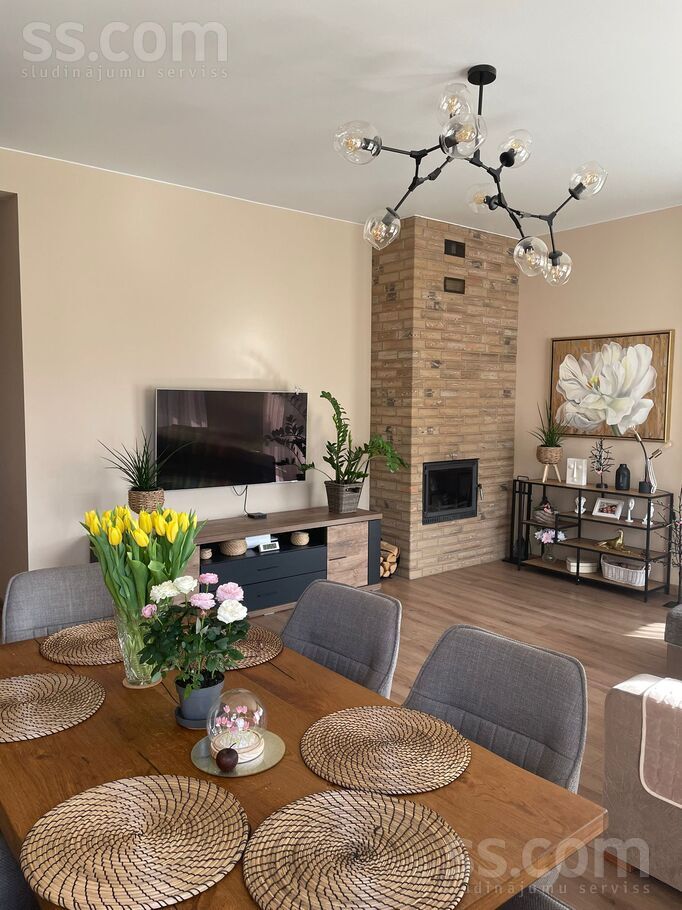 Mango iela 1 1, Mežāres, Rīgas rajons, Babītes pag. — maja