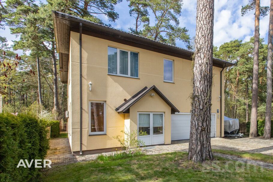 Kuģu iela 15, Jūrmala — maja