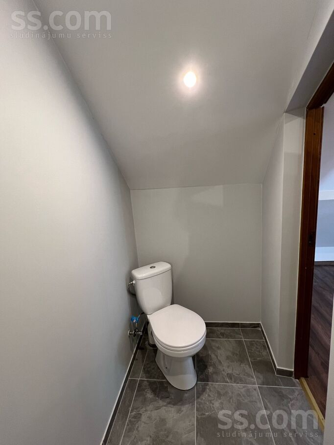 Republikas 27, Liepāja un raj., Liepāja — dzivoklis