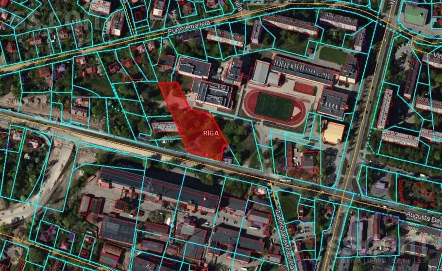 Deglava 37, Rīga — zeme