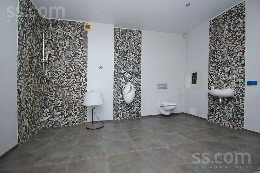 Dārzciema 17, Rīga — maja