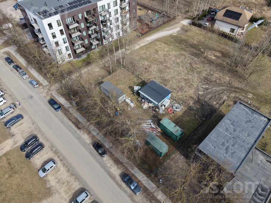 Nīcgales bn, Rīga — zeme