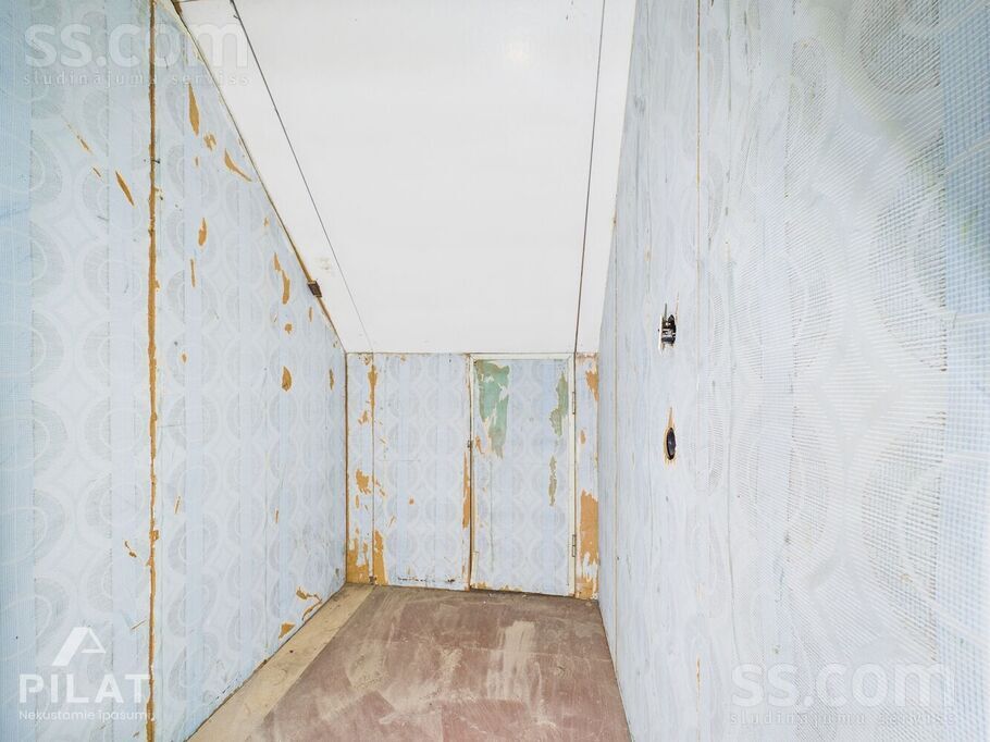 Roja, Roja, Talsi un raj., Rojas pag. — maja