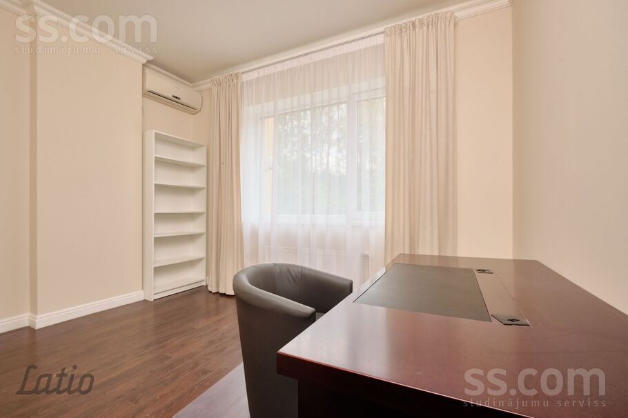 Bišu 9, Spilve, Rīgas rajons, Babītes pag. — maja