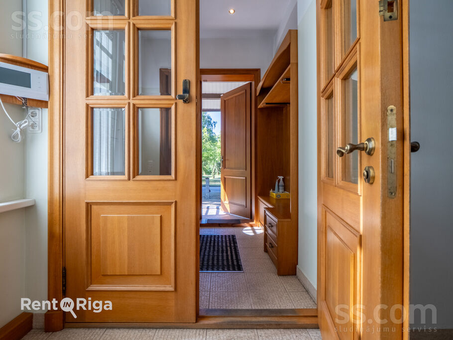 Sudrabu Edžus 1, Rīga — maja