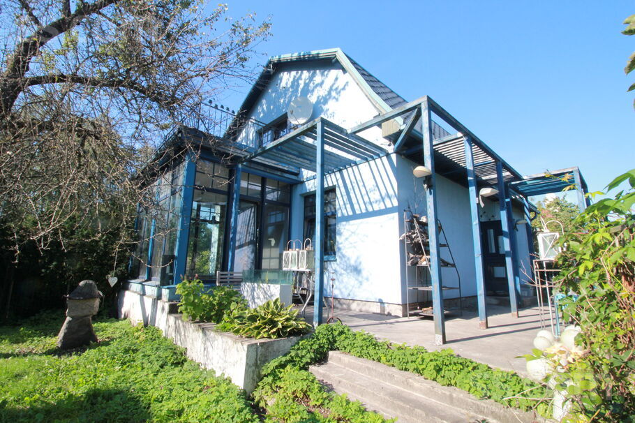 Dārzciema 17, Rīga — maja