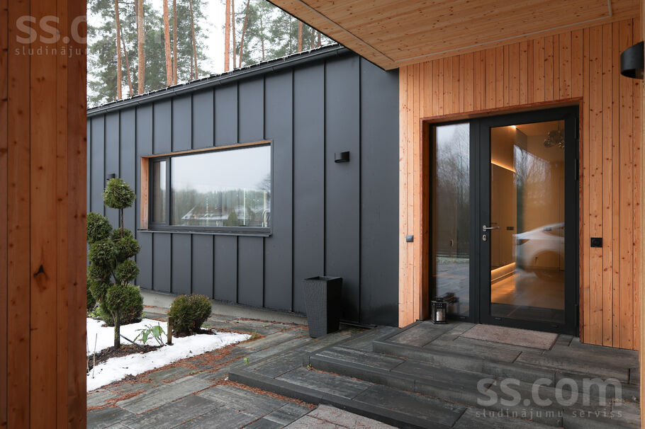 Saulesbrieži, Saulgoži, Rīgas rajons, Ķekavas pag. — maja