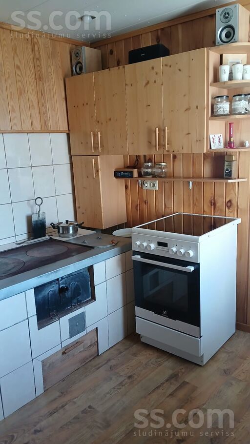 Pērnavas 3, Valmiera un raj., Rūjiena — maja