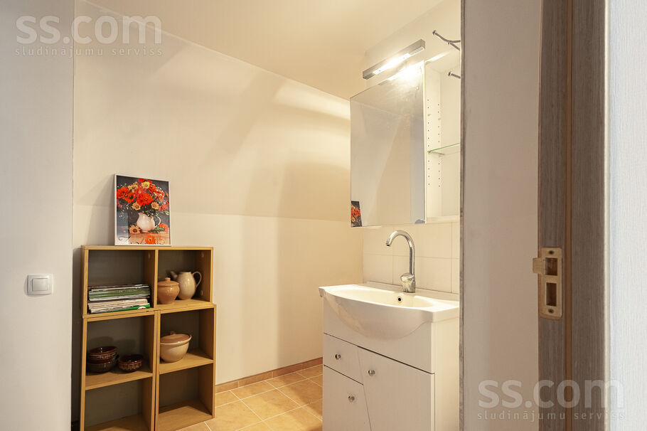 Ābeļu iela 6, Tušķi, Jelgava un raj., Līvbērzes pag. — maja