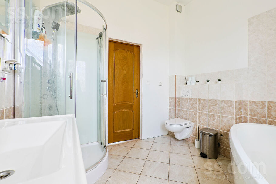 Magnoliju iela 15, Rīgas rajons, Baloži — maja