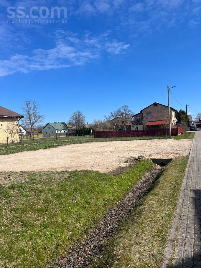Ziedu 4, Ventspils un raj., Ventspils — zeme