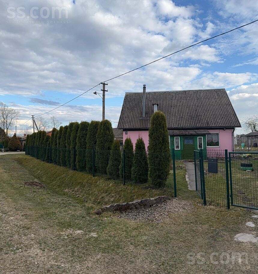 Strazdu iela 10, Zālīte, Bauska un raj., Iecavas nov. — maja