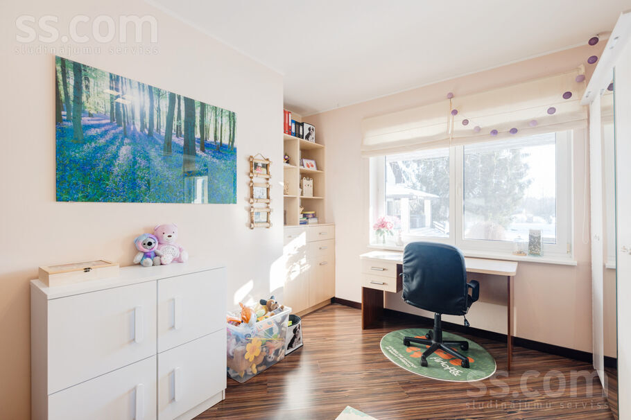 Vetras, Trenči, Rīgas rajons, Babītes pag. — maja