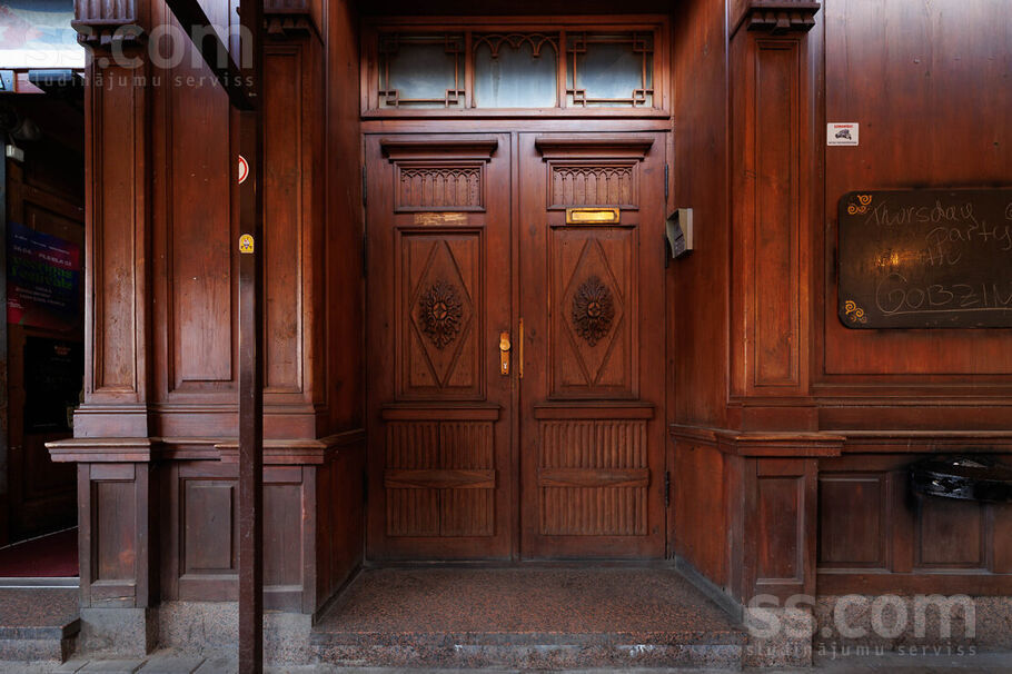 Jauniela 15, Rīga — maja