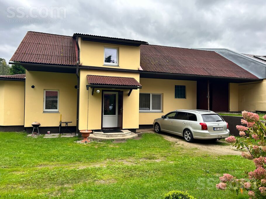 Viršu 20, Piņķi, Rīgas rajons, Babītes pag. — maja