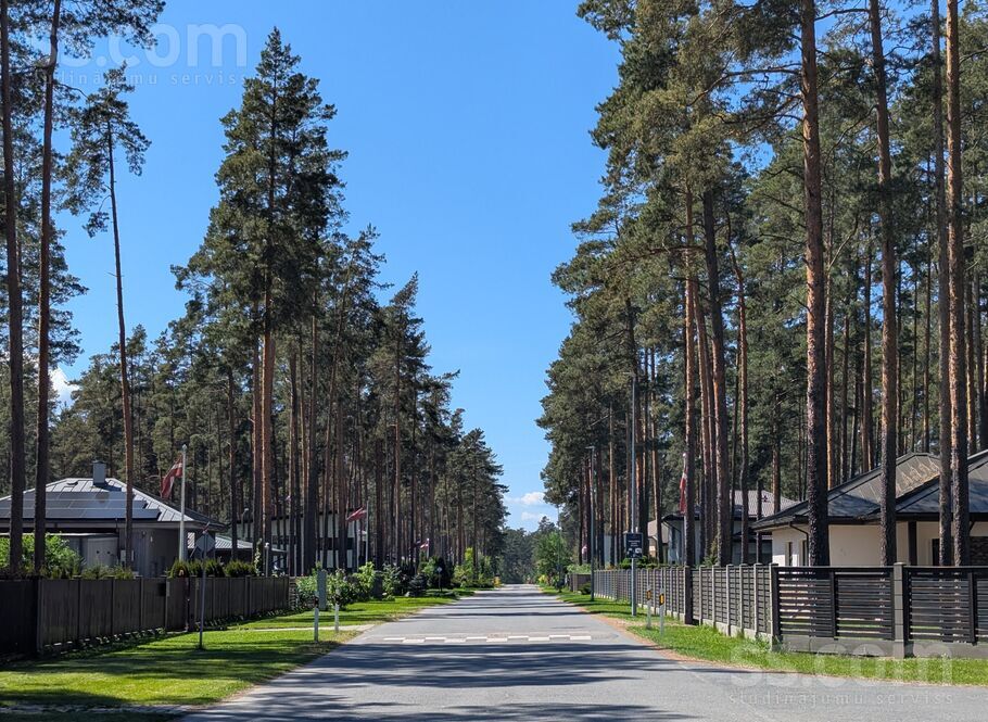 Astrīdas iela 15, Baltezers, Rīgas rajons, Garkalnes nov. — zeme