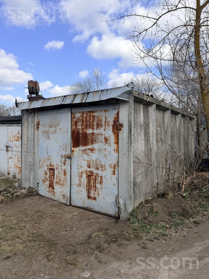 Zasulauka 31, Rīga, Šampēteris-Pleskodāle — telpa