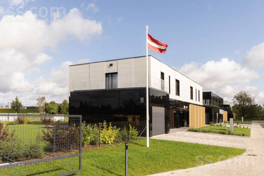 Mežciema iela 3, Vētras, Rīgas rajons, Mārupes pag. — maja