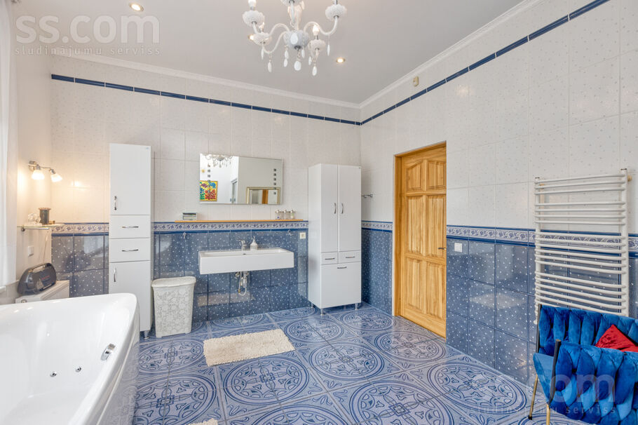 Rožkalni 2, Ogre un raj., Birzgales pag. — maja