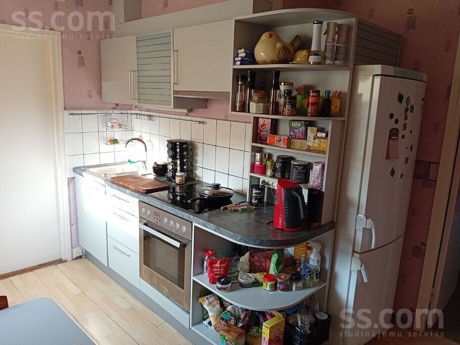 Alejas iela 6, Jāņmuiža, Cēsis un raj., Priekuļu pag. — maja