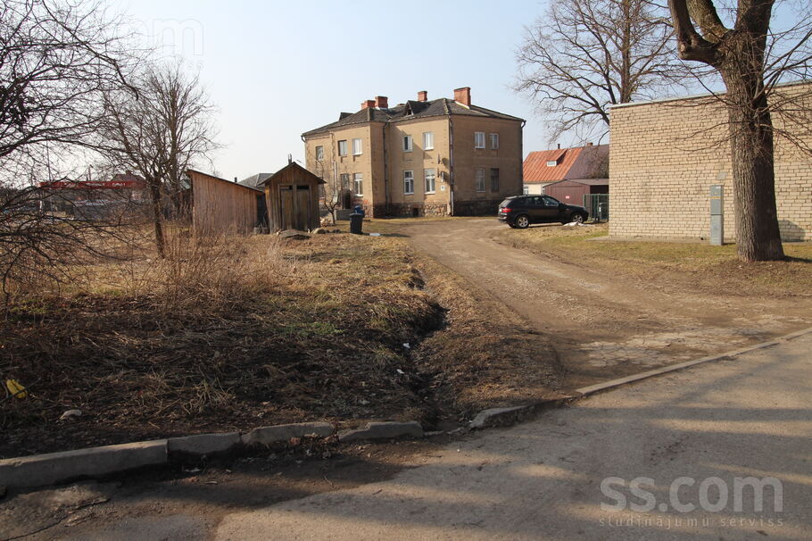 Aptiekas 40, Daugavpils un raj., Daugavpils — dzivoklis