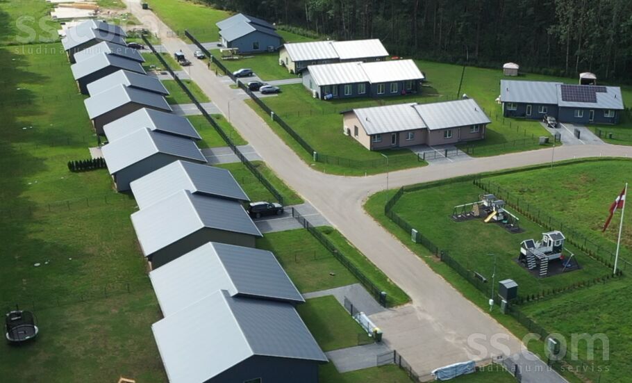 Elizabetes 35, Mežāres, Rīgas rajons, Babītes pag. — maja