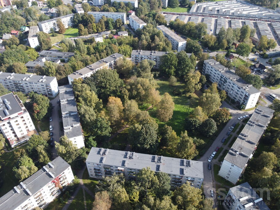 Stirnu, Rīga — zeme