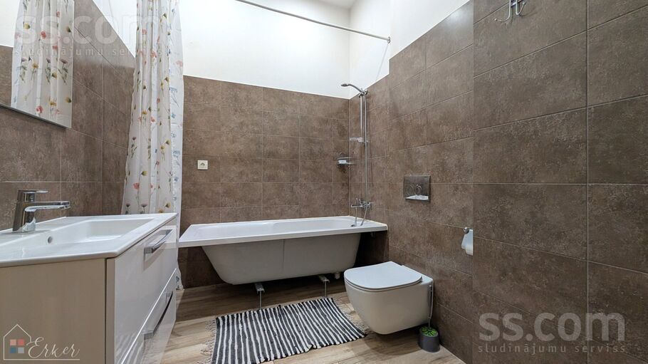 Kalniņa 6, Rīga — dzivoklis