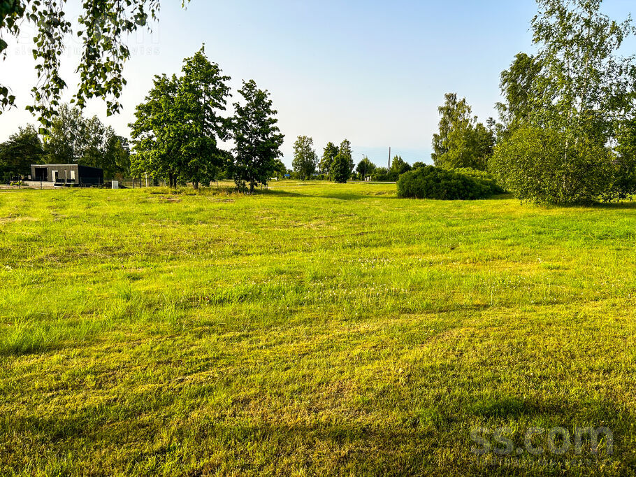 Estrādes iela 1, Mērsrags, Talsi un raj., Mērsraga pag. — zeme