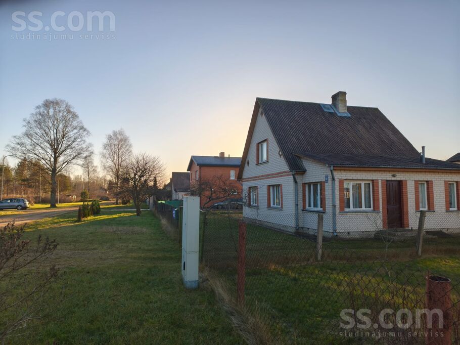 Celtnieku iela 61, Zvejniekciems, Rīgas rajons, Saulkrastu l. t. — maja