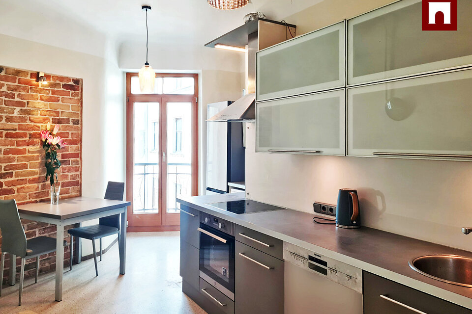 Bruņinieku iela 28, Rīga