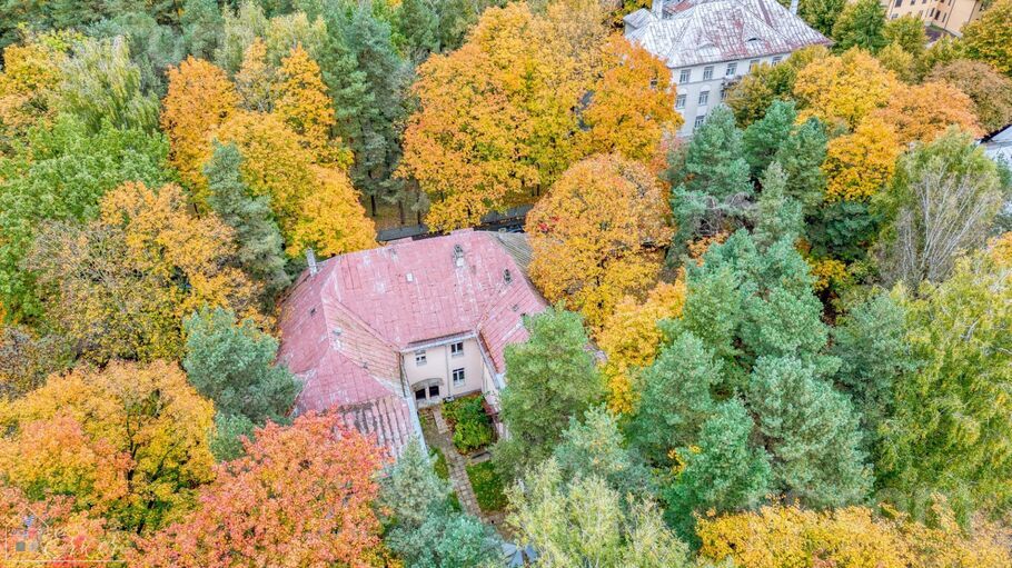 Kapseļu 18, Rīga — maja