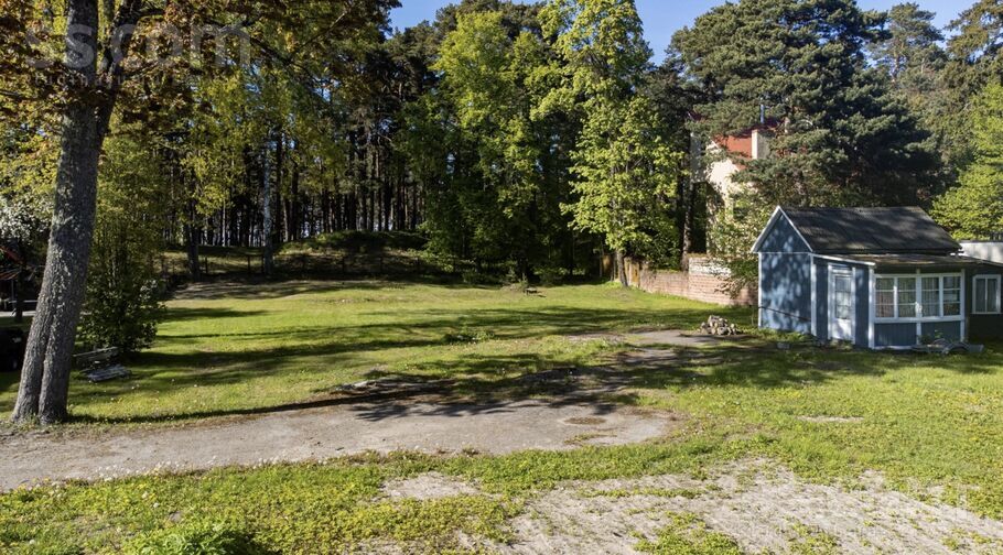 Aiviekstes iela 1, Jūrmala — zeme