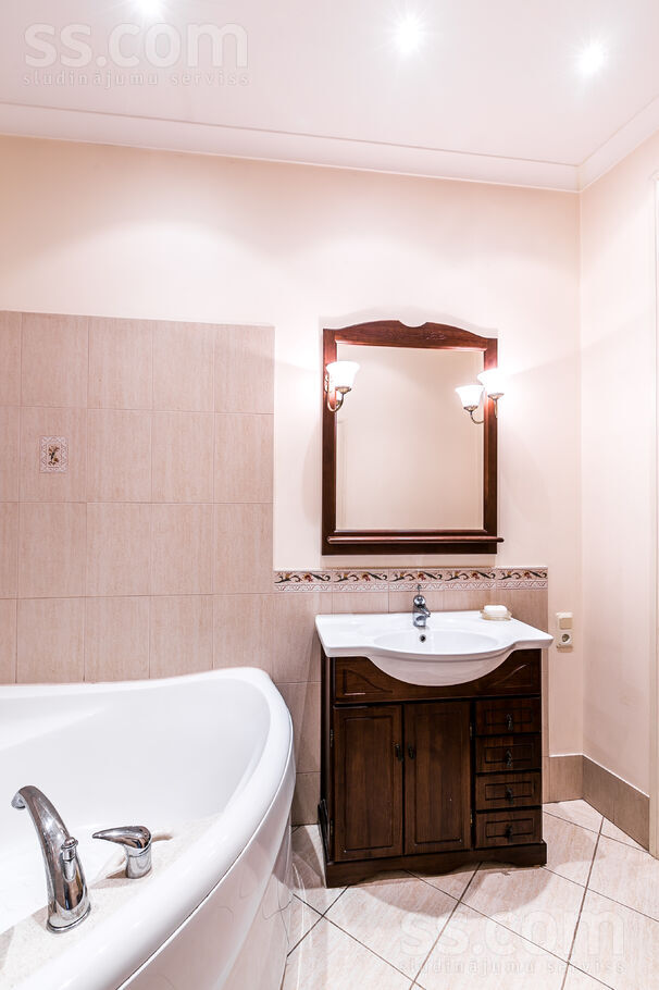 Tērbatas 37, Rīga — dzivoklis