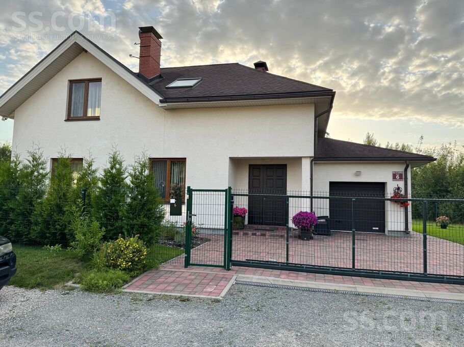 Balto Ķiršu iela 6, Tēraudi, Rīgas rajons, Salaspils l. t. — maja