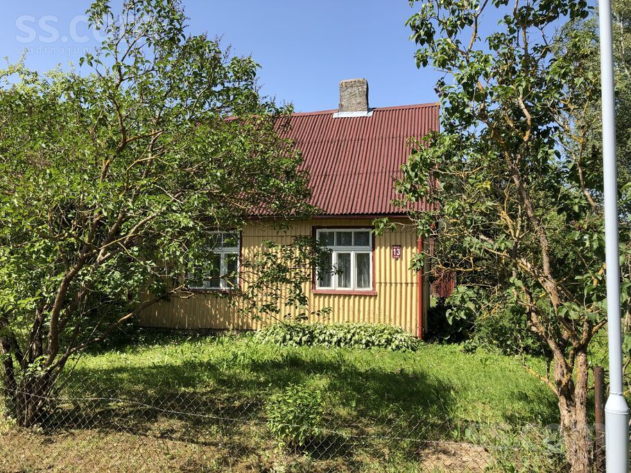 Dārza iela 13, Vecbāta, Liepāja un raj., Vaiņodes pag. — maja