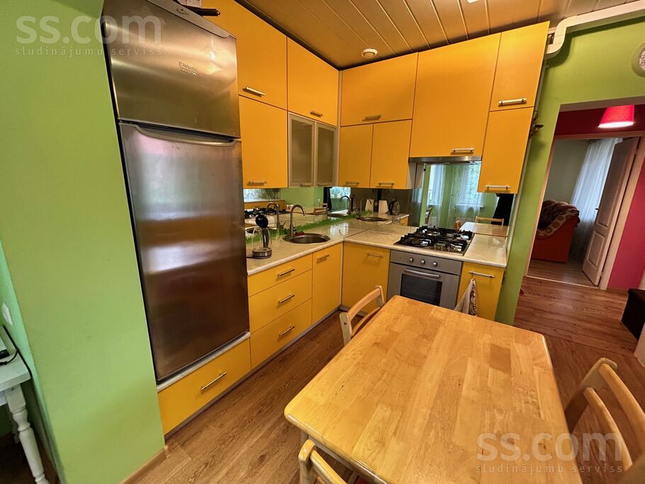 Viršu 20, Piņķi, Rīgas rajons, Babītes pag. — maja