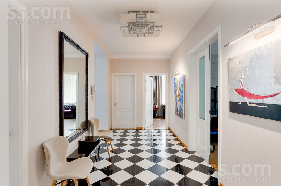 Poruka, Rīga — maja