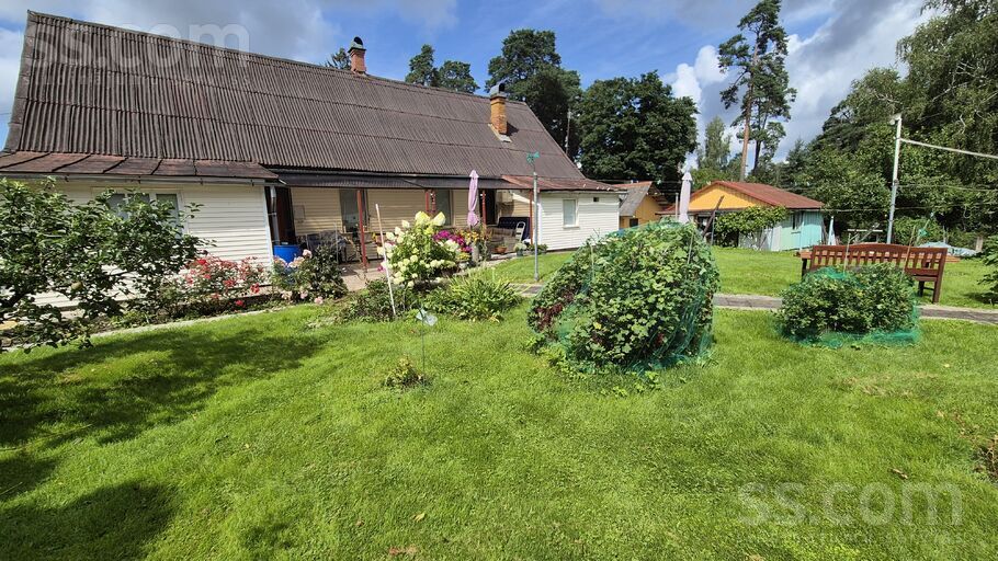 Alberta iela 8, Daugavpils un raj., Daugavpils — maja