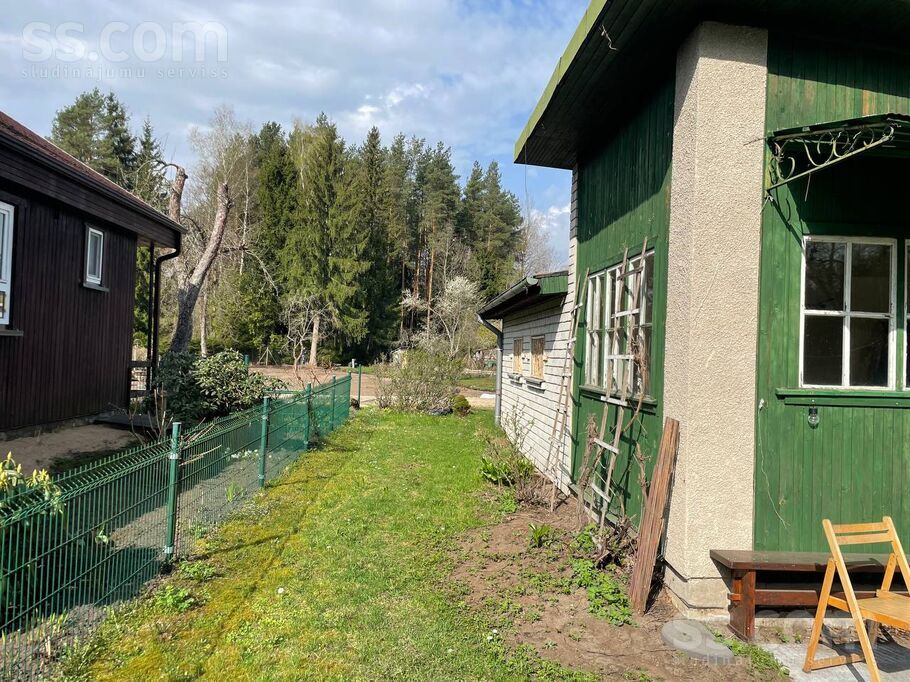 Mežloka iela 13, Bajāri, Rīgas rajons, Ropažu nov. — maja