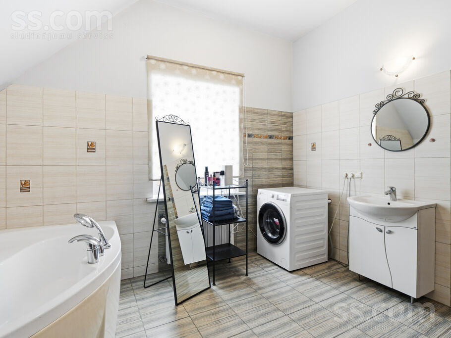 Virškalni, Jaunsils, Rīgas rajons, Ķekavas pag. — maja