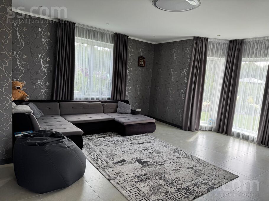 Balto Ķiršu iela 6, Tēraudi, Rīgas rajons, Salaspils l. t. — maja